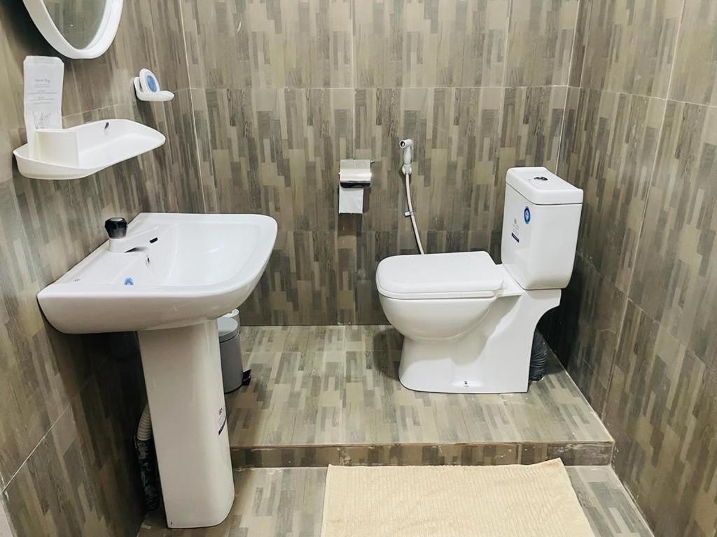 Ratnam Hotel 자프나 외부 사진